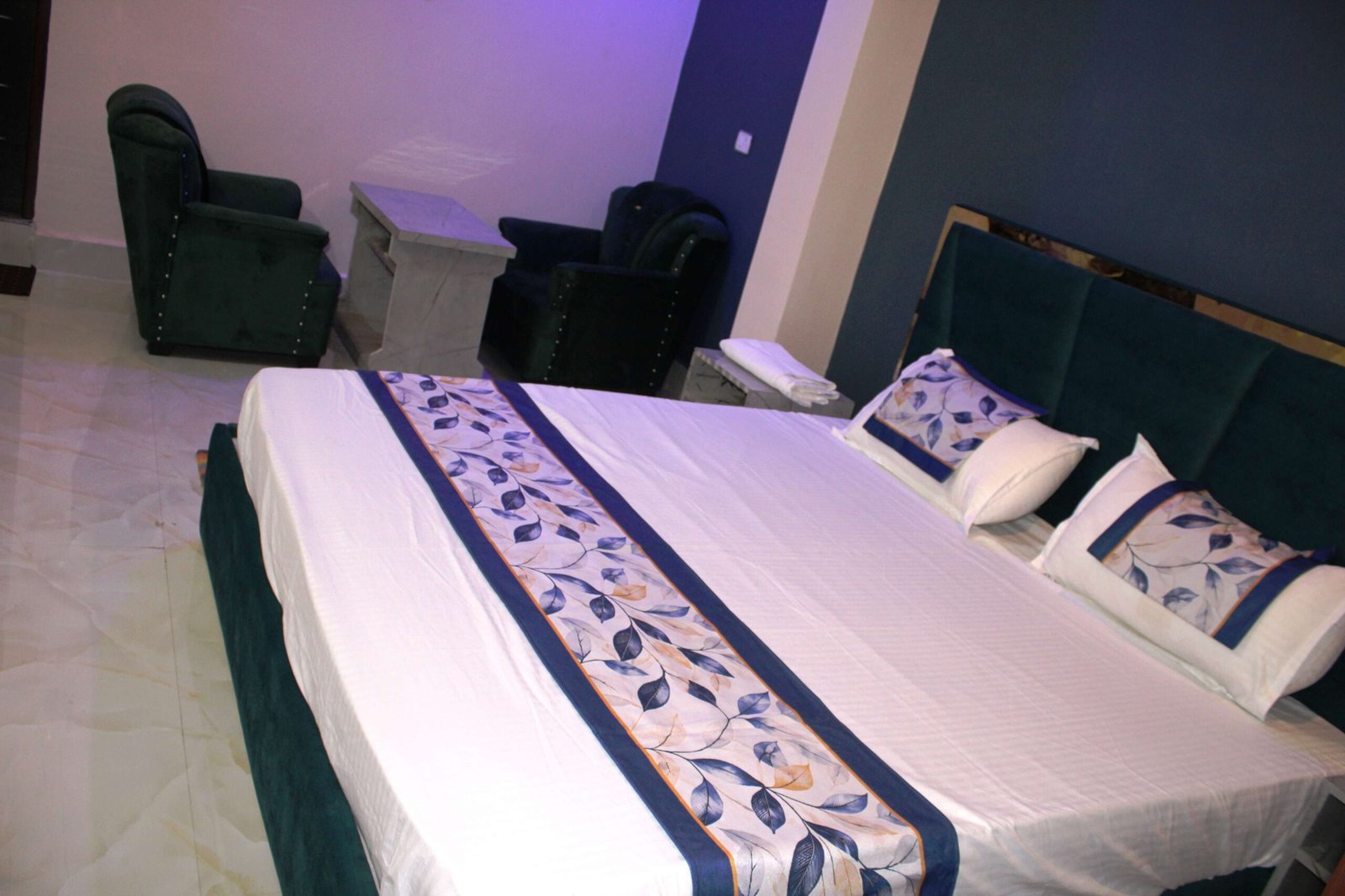 Hotel Eden Inn Room 08